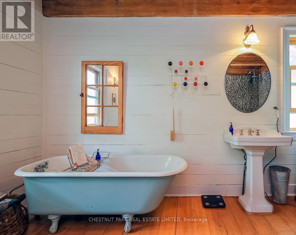 1 Station Road, Prince Edward County, Ontario  K0K 1J0 - Photo 32 - X12410477