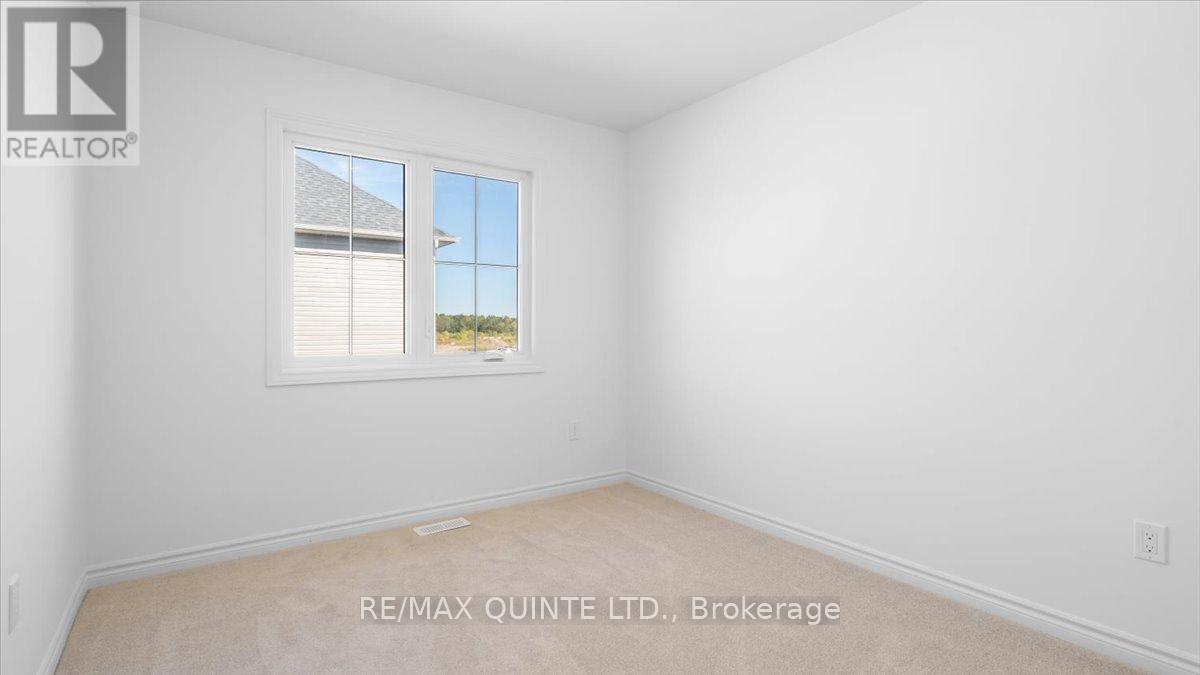 53 Lincoln Drive, Belleville, Ontario  K8N 0T7 - Photo 20 - X12410721