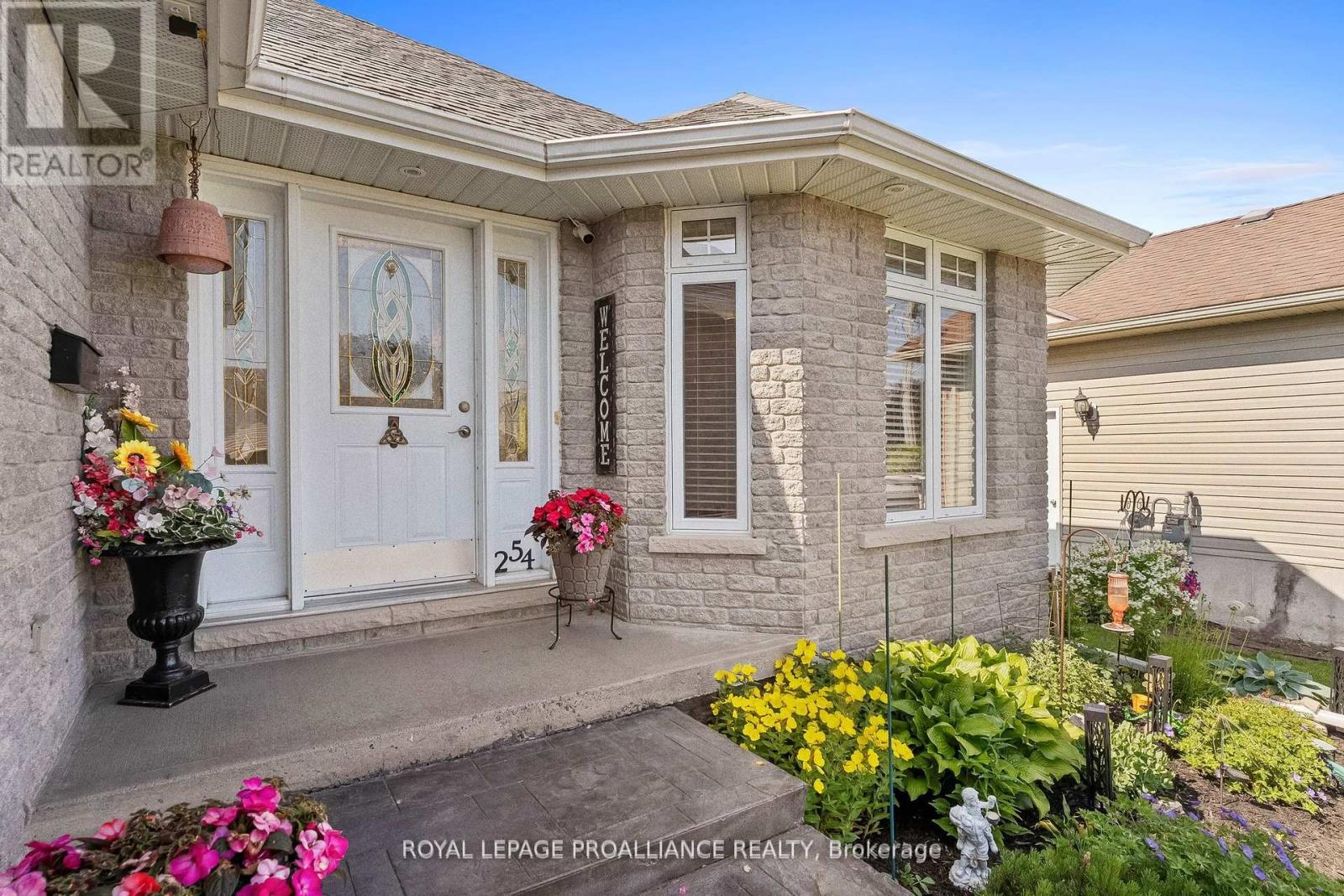 254 Raglan Street, Brighton, Ontario  K0K 1H0 - Photo 4 - X12410831