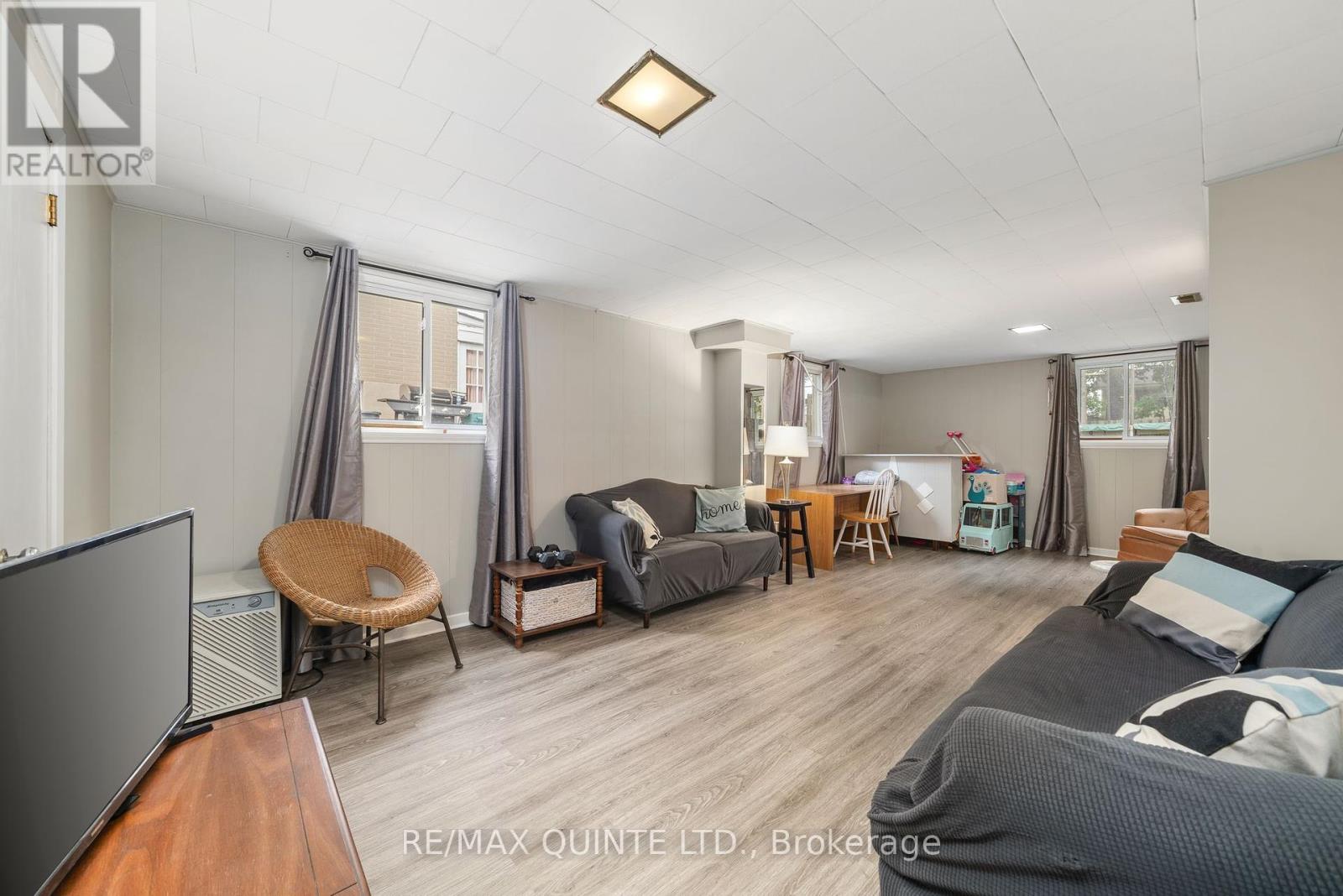 15 Linton Park Road, Belleville, Ontario  K8N 4K7 - Photo 21 - X12411247