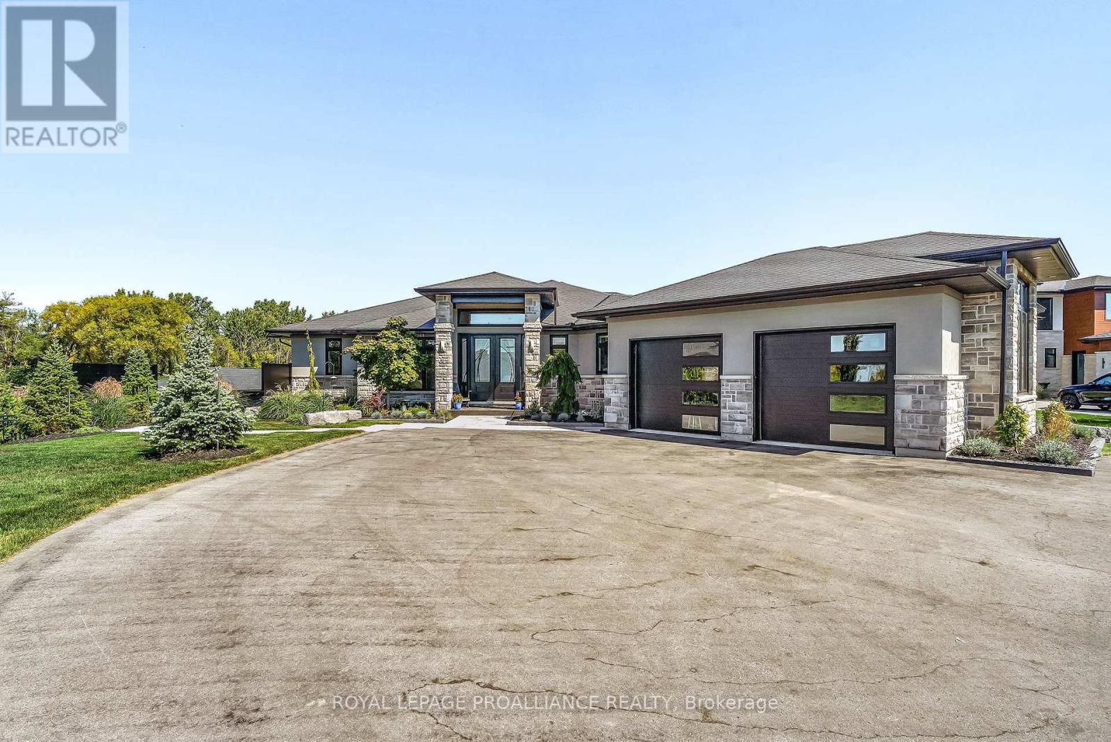 77 Navigation Drive, Prince Edward County, Ontario  K8N 0G1 - Photo 3 - X12411350