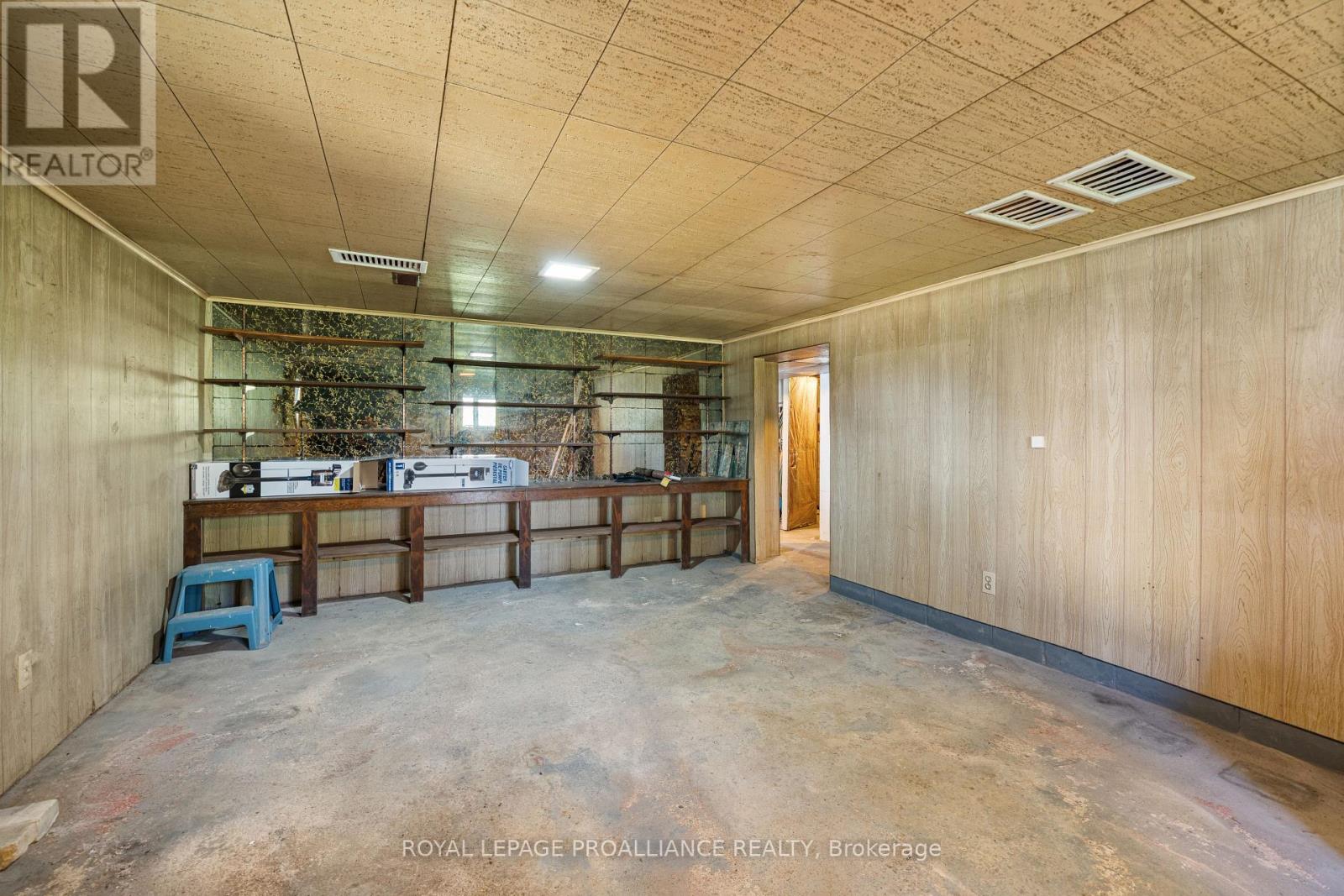 473 County Rd 19, Prince Edward County, Ontario  K0K 1A0 - Photo 29 - X12411614