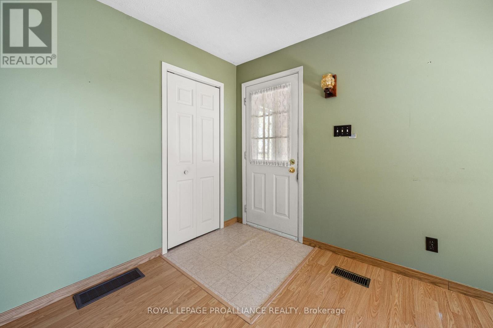 473 County Rd 19, Prince Edward County, Ontario  K0K 1A0 - Photo 8 - X12411614