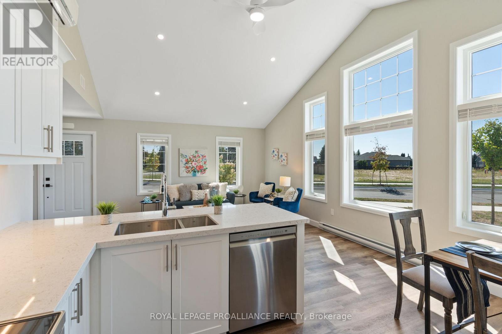102 - 14 Meadowcreek Drive, Brighton, Ontario  K0K 1H0 - Photo 13 - X12413180