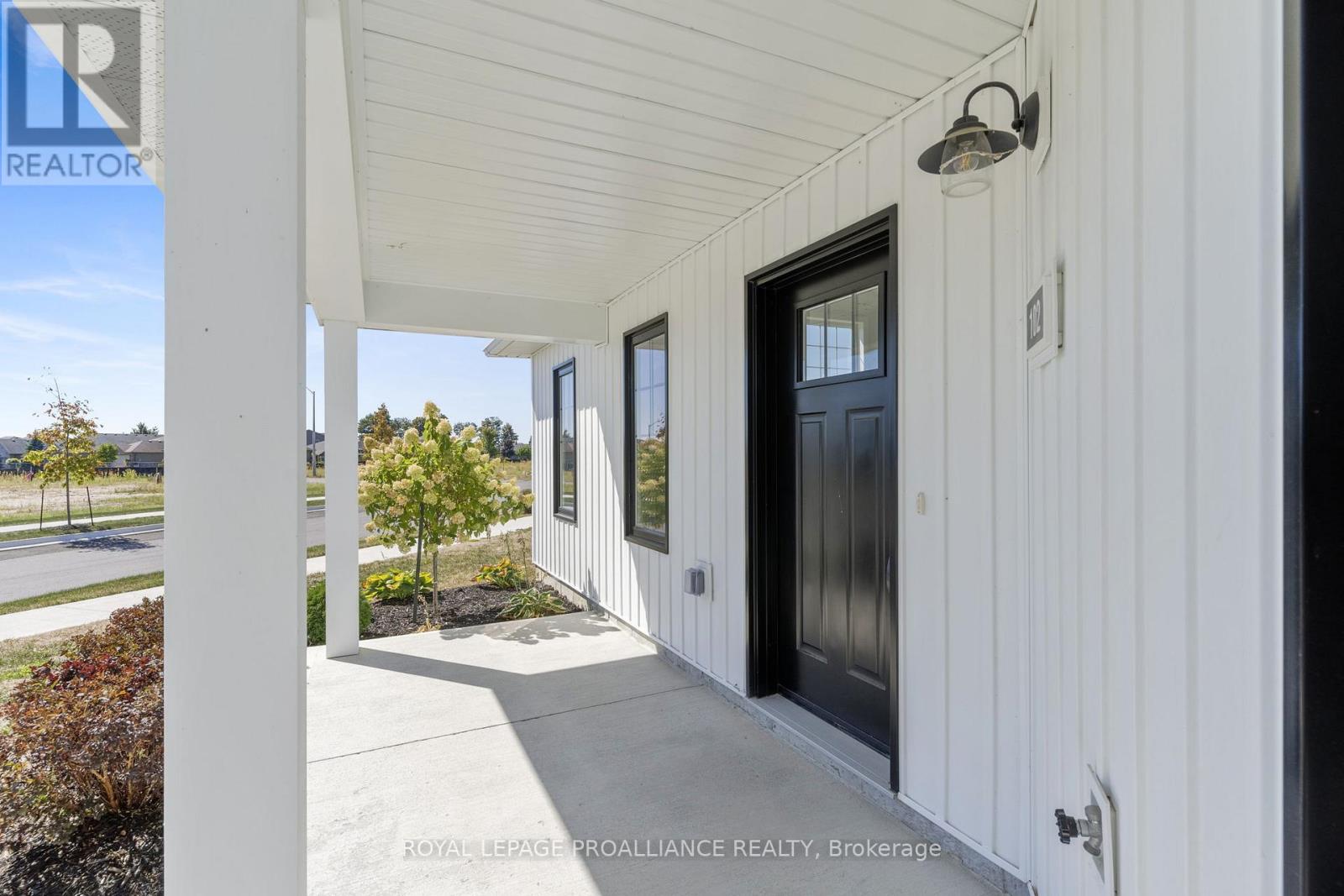 102 - 14 Meadowcreek Drive, Brighton, Ontario  K0K 1H0 - Photo 2 - X12413180