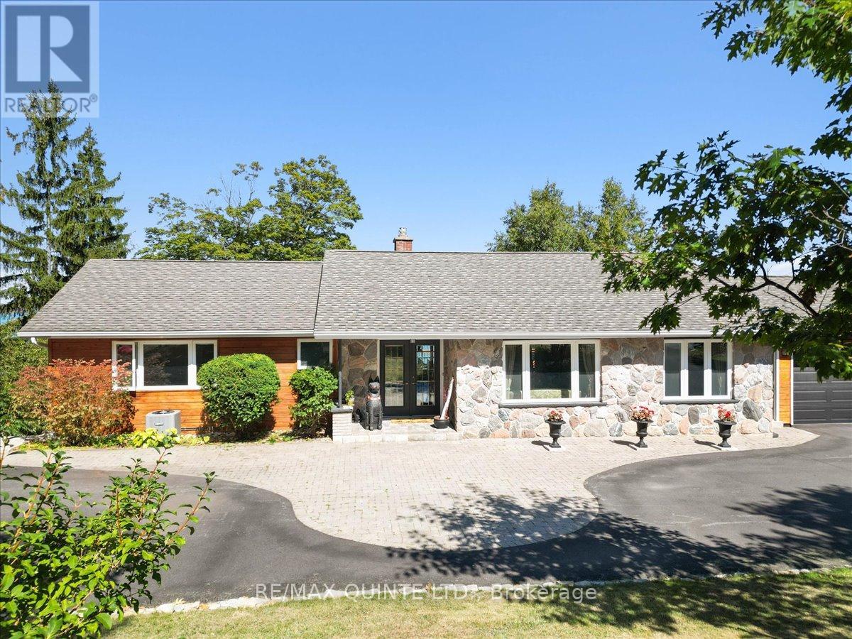 11536 LOYALIST PARKWAY, Prince Edward County, Ontario
