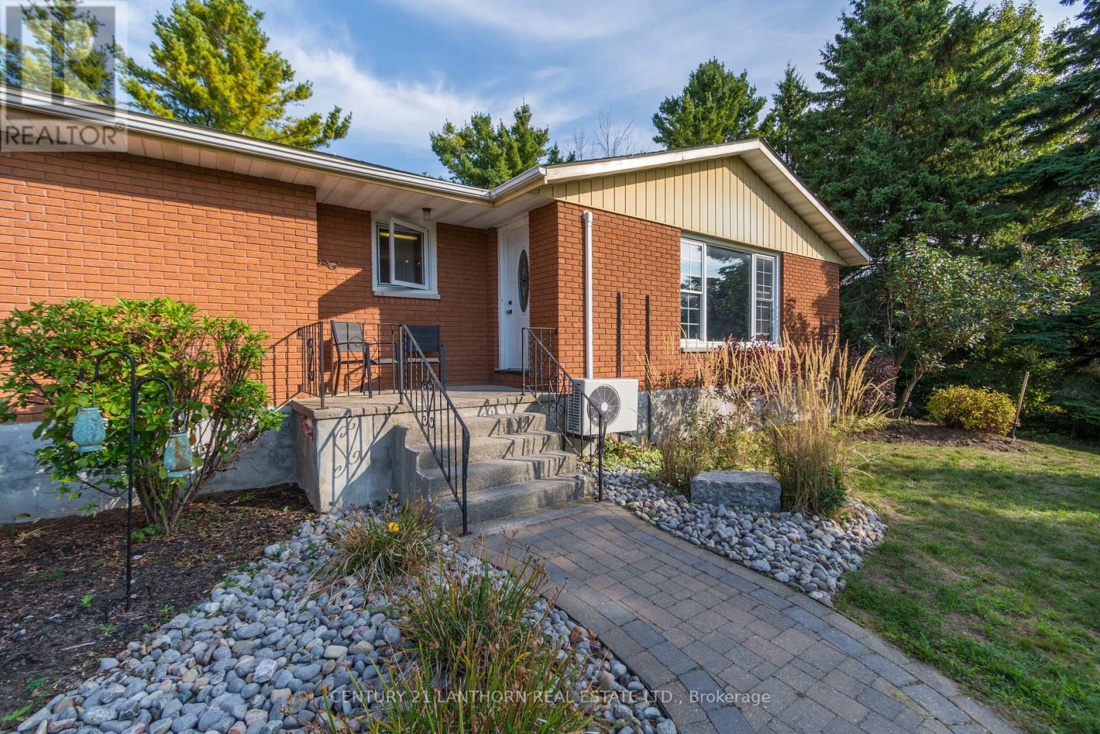 320 Smith Street, Brighton, Ontario  K0K 1H0 - Photo 5 - X12413268