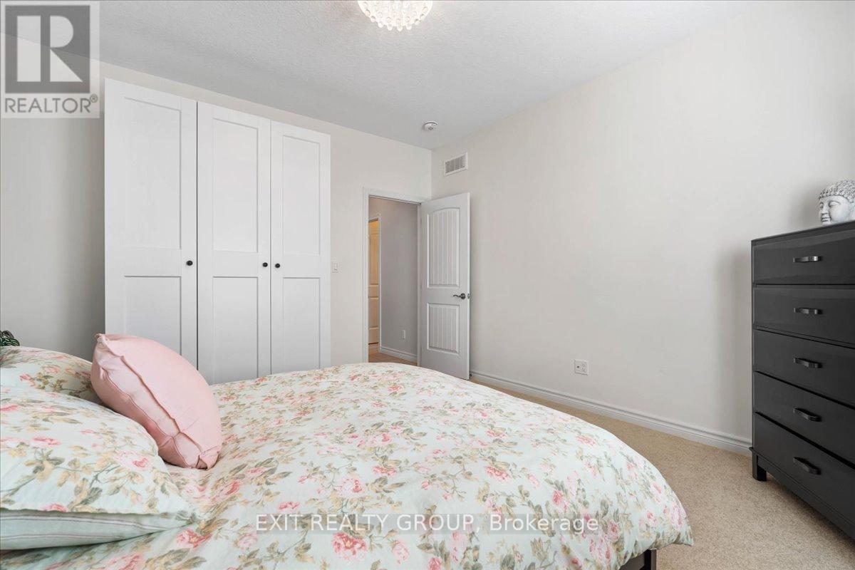 18 Gilbert Crescent, Prince Edward County, Ontario  K0K 3L0 - Photo 23 - X12413320