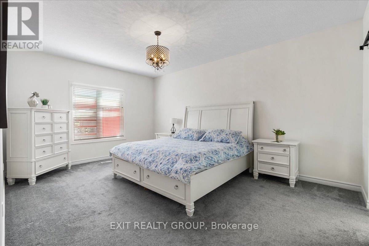 18 Gilbert Crescent, Prince Edward County, Ontario  K0K 3L0 - Photo 24 - X12413320