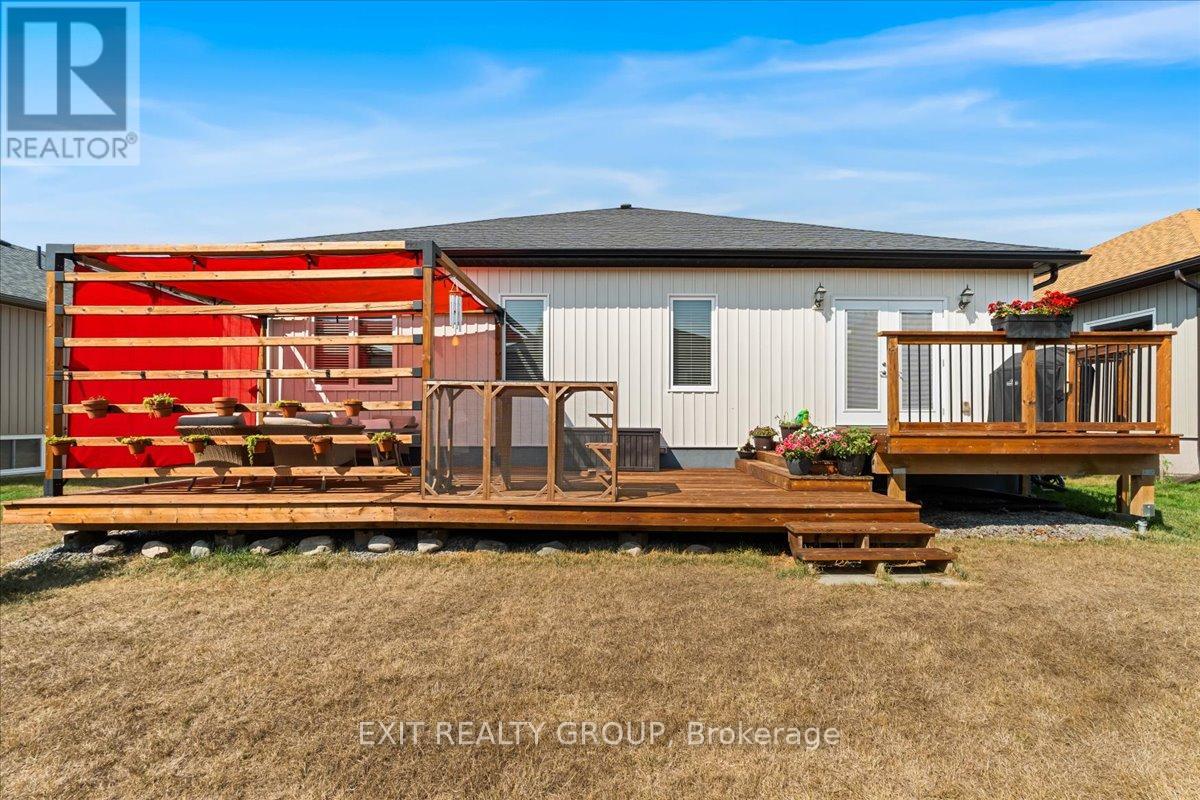 18 Gilbert Crescent, Prince Edward County, Ontario  K0K 3L0 - Photo 43 - X12413320