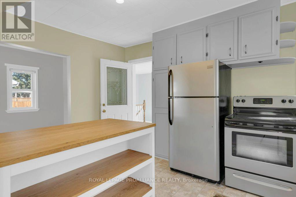 9 Wilkins Street, Belleville, Ontario  K8P 1P2 - Photo 15 - X12413422