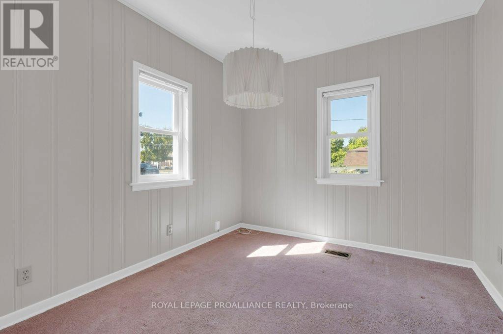 9 Wilkins Street, Belleville, Ontario  K8P 1P2 - Photo 17 - X12413422