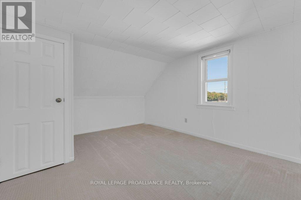 9 Wilkins Street, Belleville, Ontario  K8P 1P2 - Photo 23 - X12413422