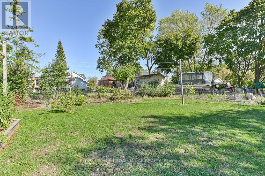 9 Wilkins Street, Belleville, Ontario  K8P 1P2 - Photo 34 - X12413422