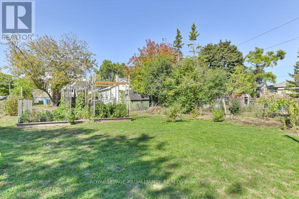9 Wilkins Street, Belleville, Ontario  K8P 1P2 - Photo 35 - X12413422