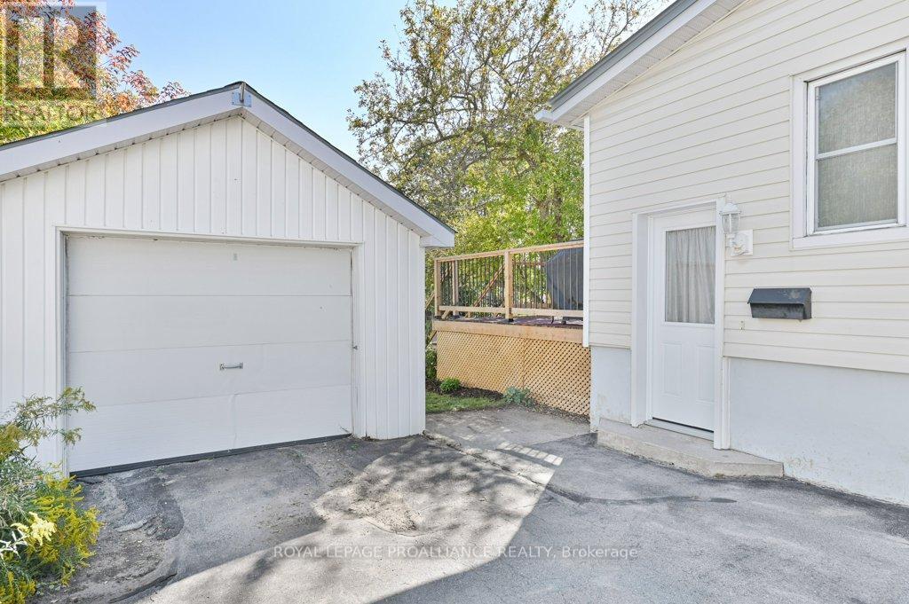 9 Wilkins Street, Belleville, Ontario  K8P 1P2 - Photo 36 - X12413422