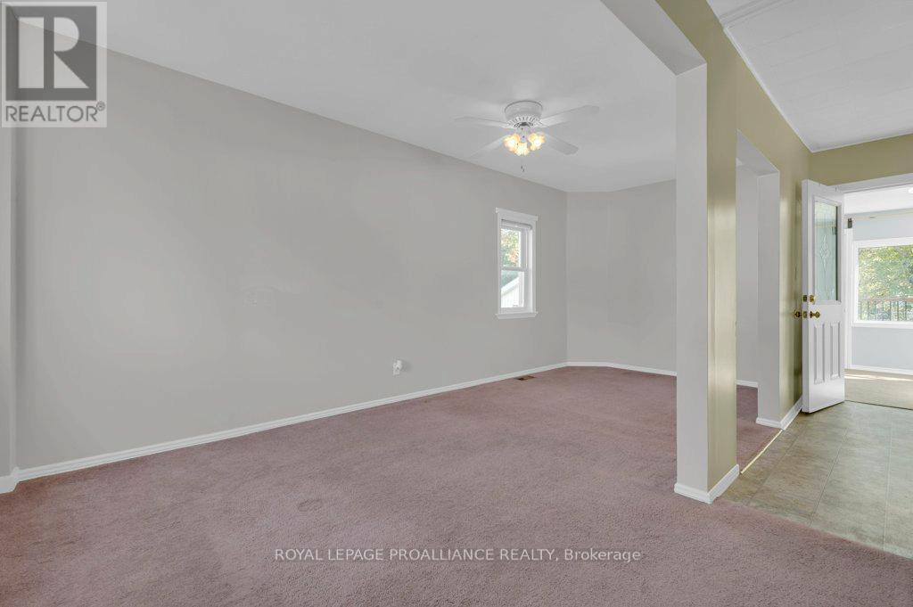9 Wilkins Street, Belleville, Ontario  K8P 1P2 - Photo 7 - X12413422