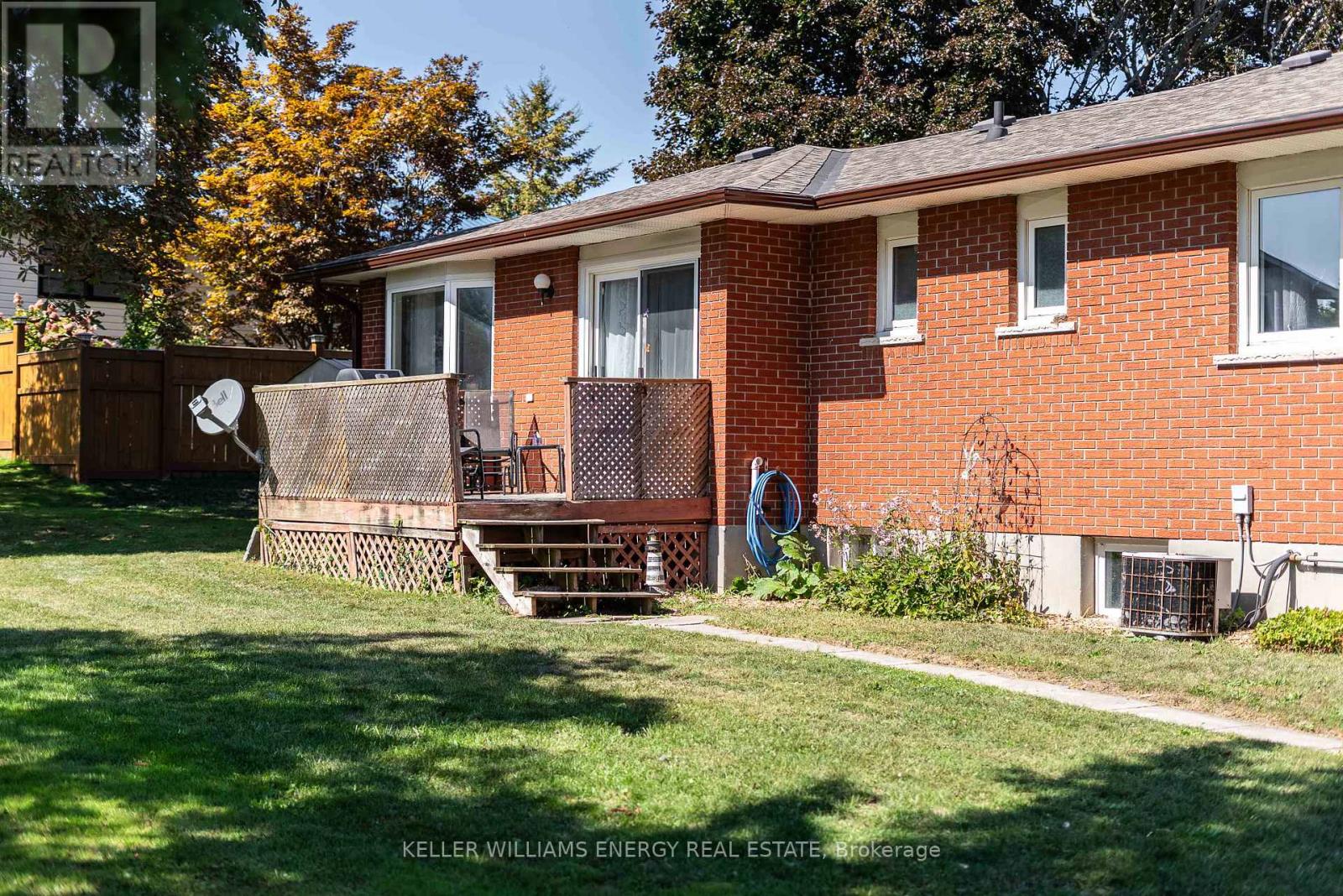 2 Argyle Crescent, Prince Edward County, Ontario  K0K 2T0 - Photo 33 - X12413627