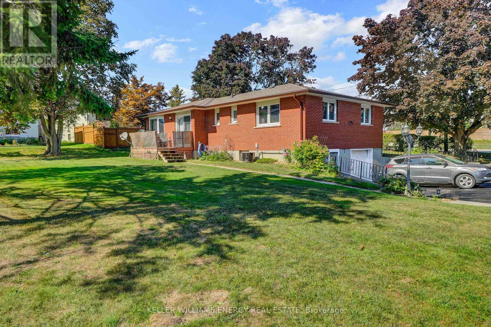 2 Argyle Crescent, Prince Edward County, Ontario  K0K 2T0 - Photo 34 - X12413627