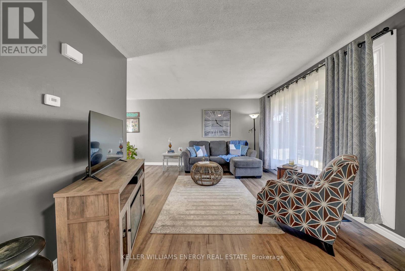 2 Argyle Crescent, Prince Edward County, Ontario  K0K 2T0 - Photo 6 - X12413627