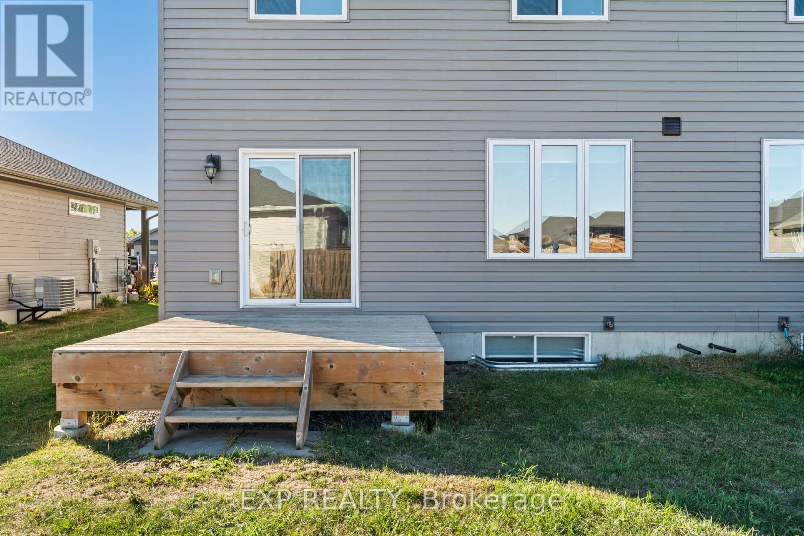 10 Cobblestone Street, Belleville, Ontario  K8P 0E4 - Photo 38 - X12414636