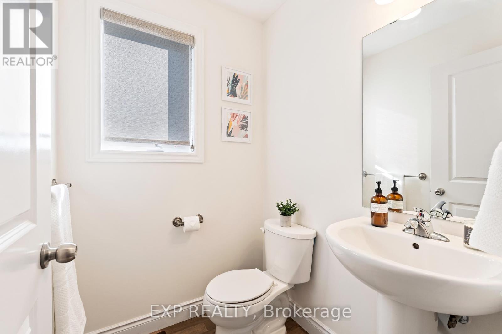 10 Cobblestone Street, Belleville, Ontario  K8P 0E4 - Photo 7 - X12414636