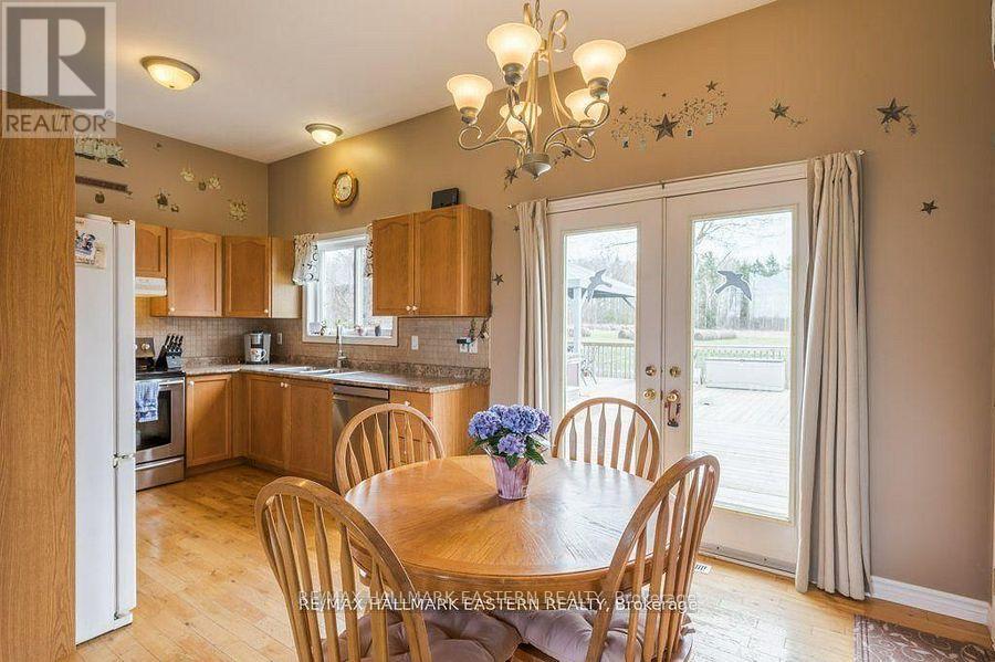 1755a Salem Road, Prince Edward County, Ontario  K0K 1T0 - Photo 10 - X12415272