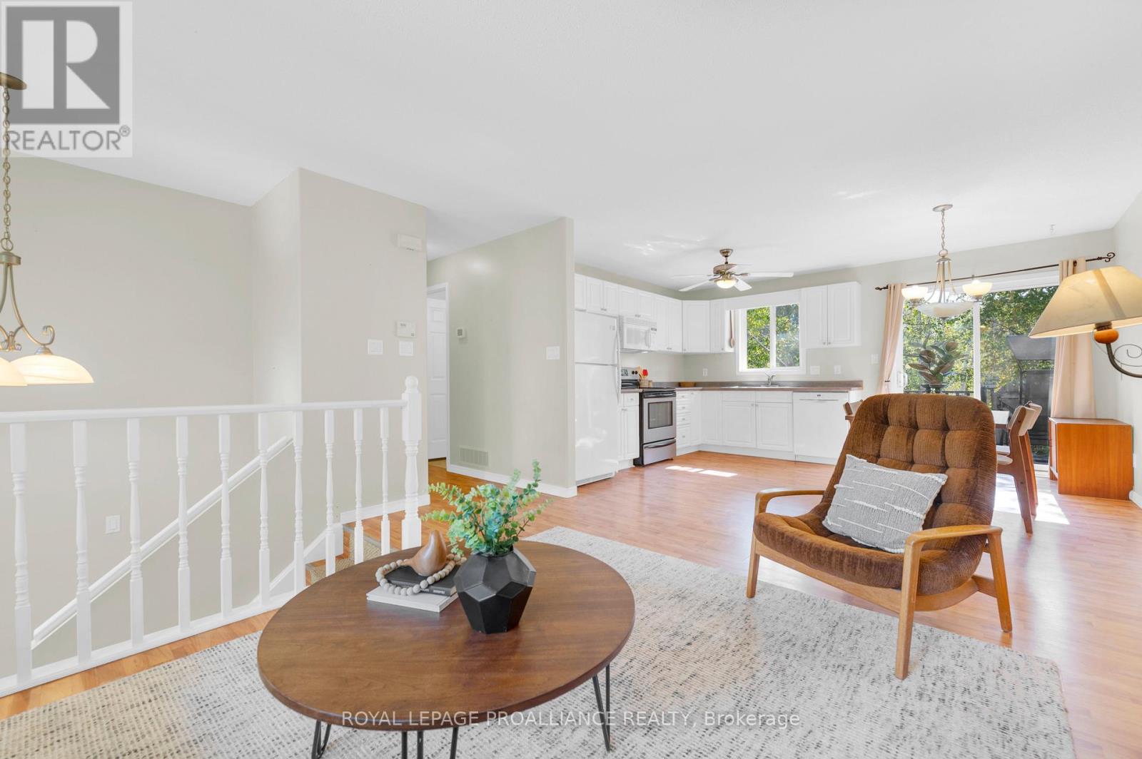 21289 Loyalist Parkway, Prince Edward County, Ontario  K0K 1L0 - Photo 12 - X12415586