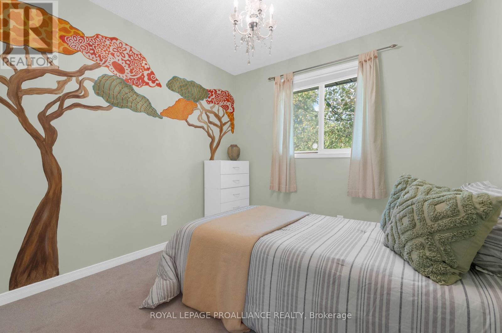 21289 Loyalist Parkway, Prince Edward County, Ontario  K0K 1L0 - Photo 19 - X12415586