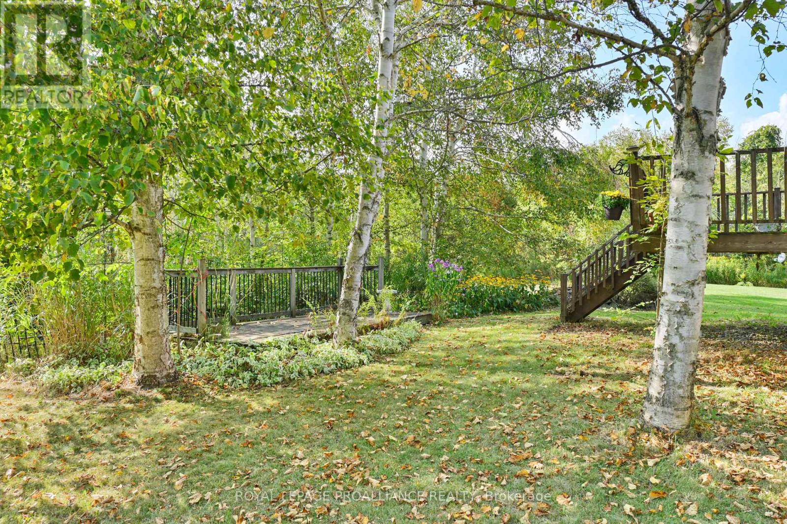 21289 Loyalist Parkway, Prince Edward County, Ontario  K0K 1L0 - Photo 35 - X12415586