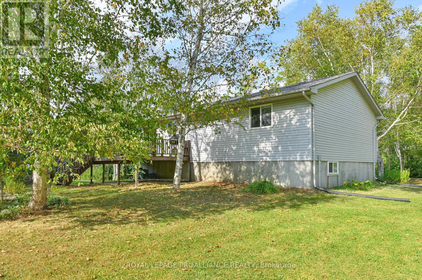 21289 Loyalist Parkway, Prince Edward County, Ontario  K0K 1L0 - Photo 36 - X12415586