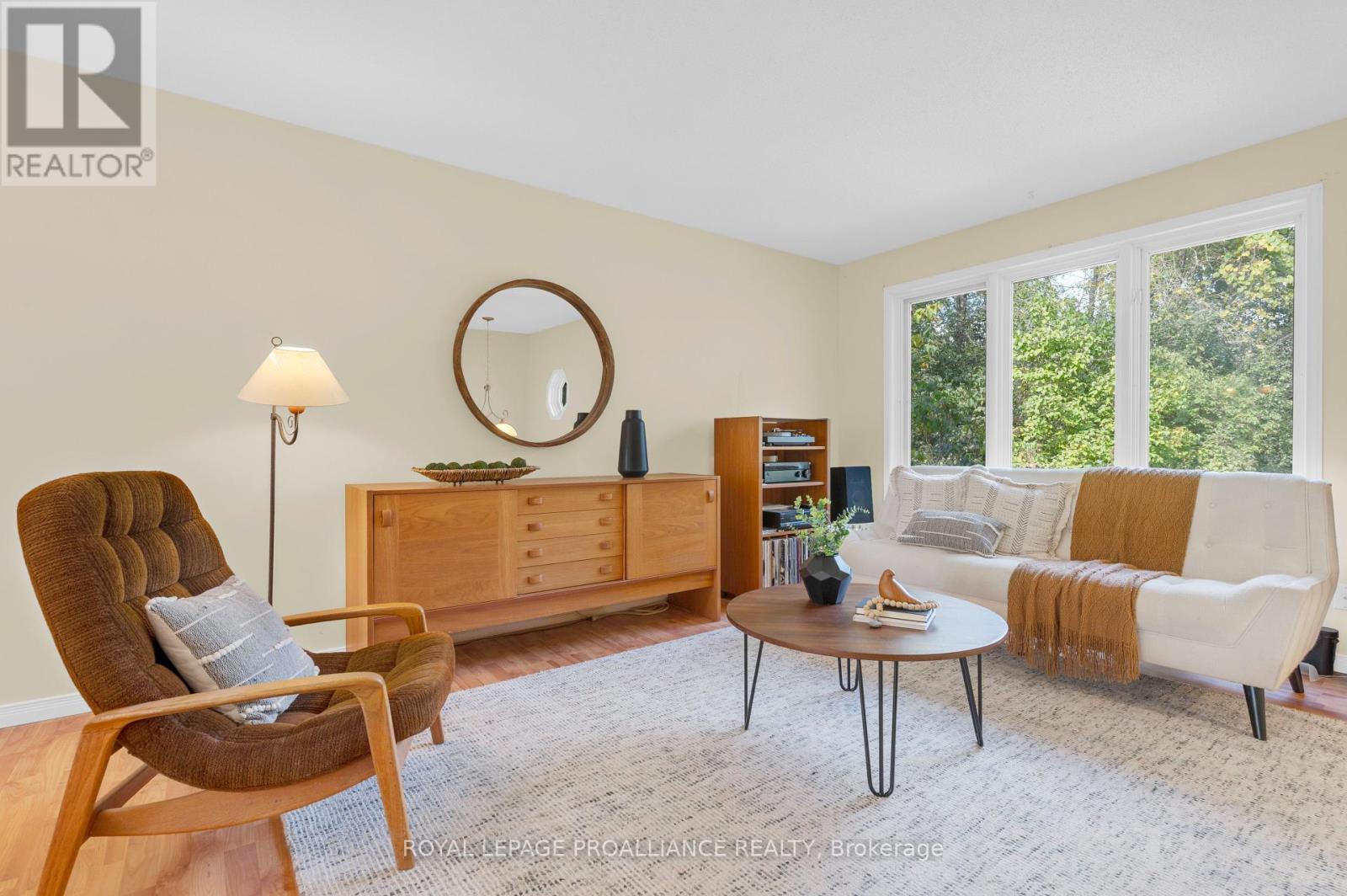 21289 Loyalist Parkway, Prince Edward County, Ontario  K0K 1L0 - Photo 9 - X12415586