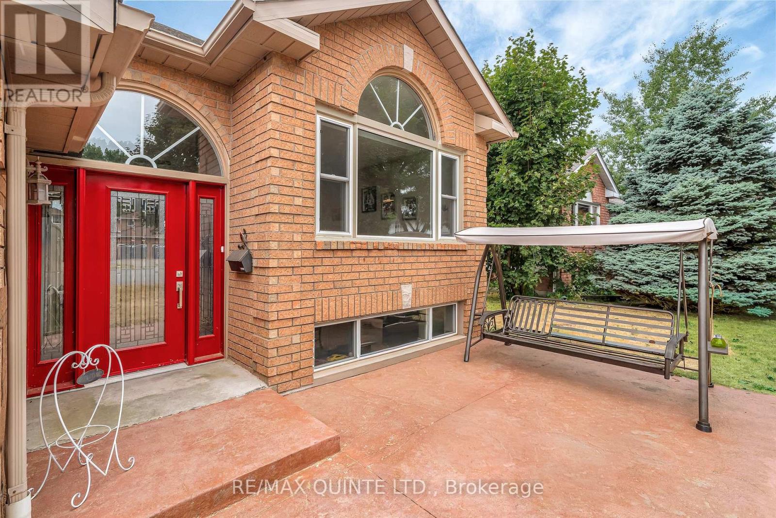 2 MARCHMONT PLACE, Belleville, Ontario