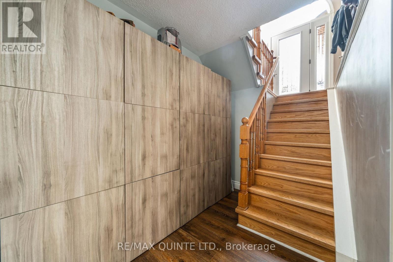2 Marchmont Place, Belleville, Ontario  K8P 5E4 - Photo 19 - X12416840