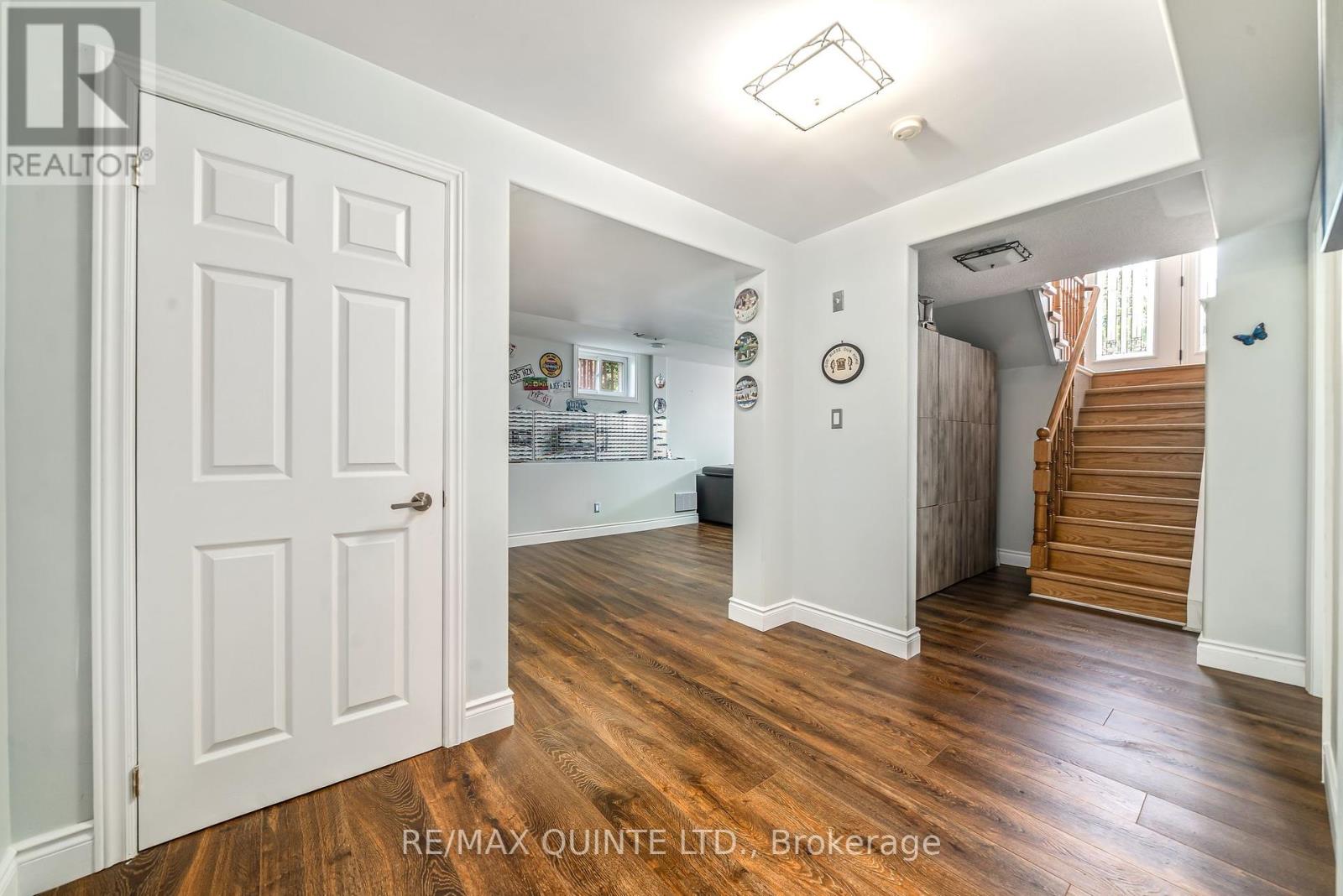 2 Marchmont Place, Belleville, Ontario  K8P 5E4 - Photo 20 - X12416840
