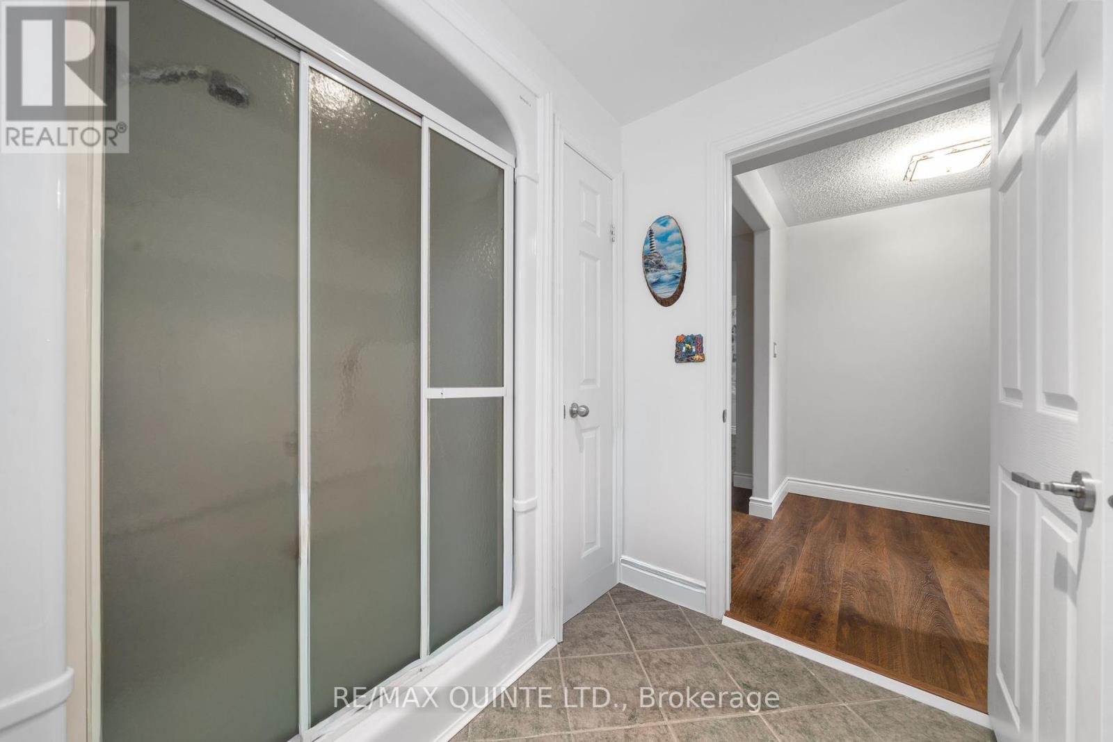 2 Marchmont Place, Belleville, Ontario  K8P 5E4 - Photo 24 - X12416840
