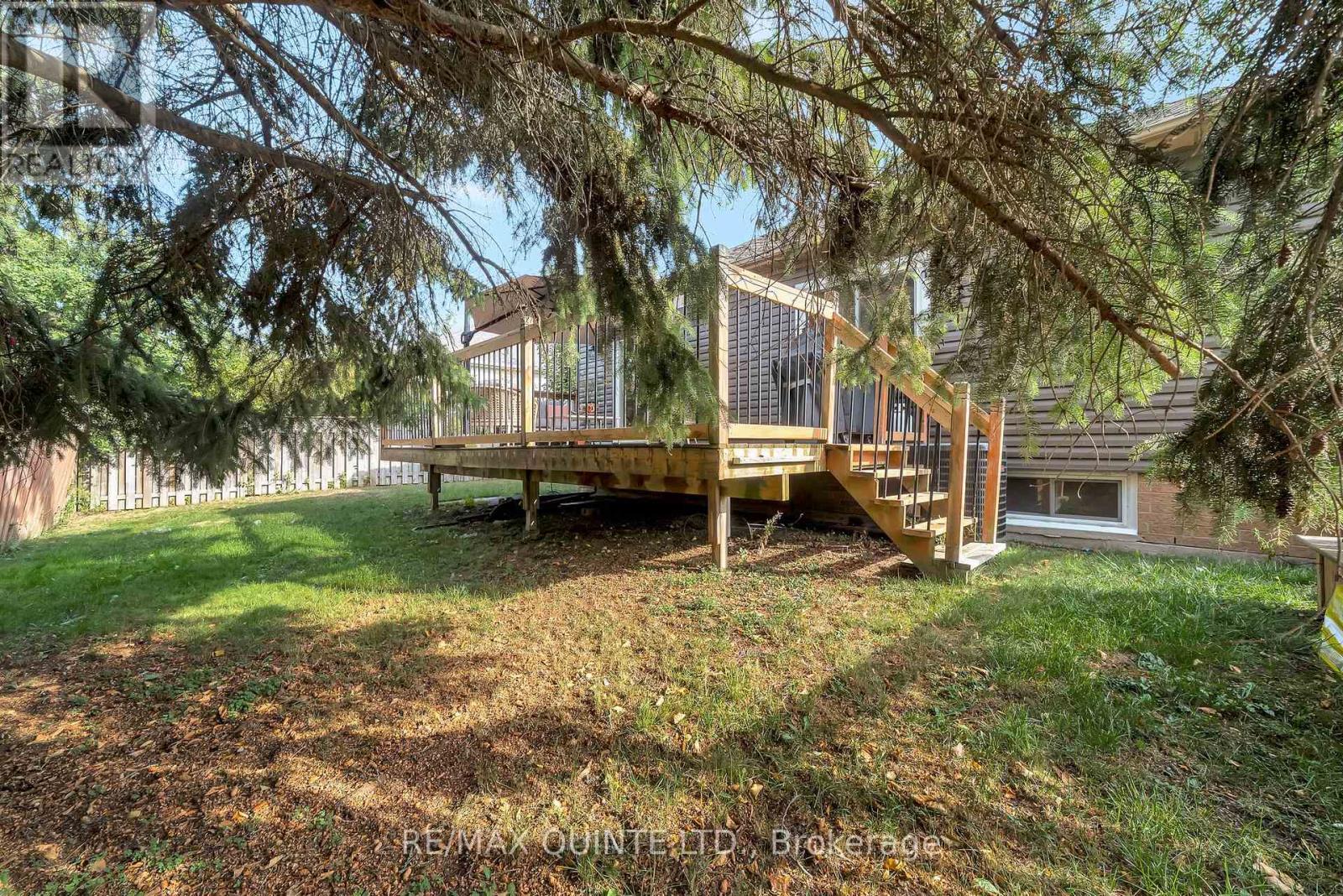 2 Marchmont Place, Belleville, Ontario  K8P 5E4 - Photo 28 - X12416840