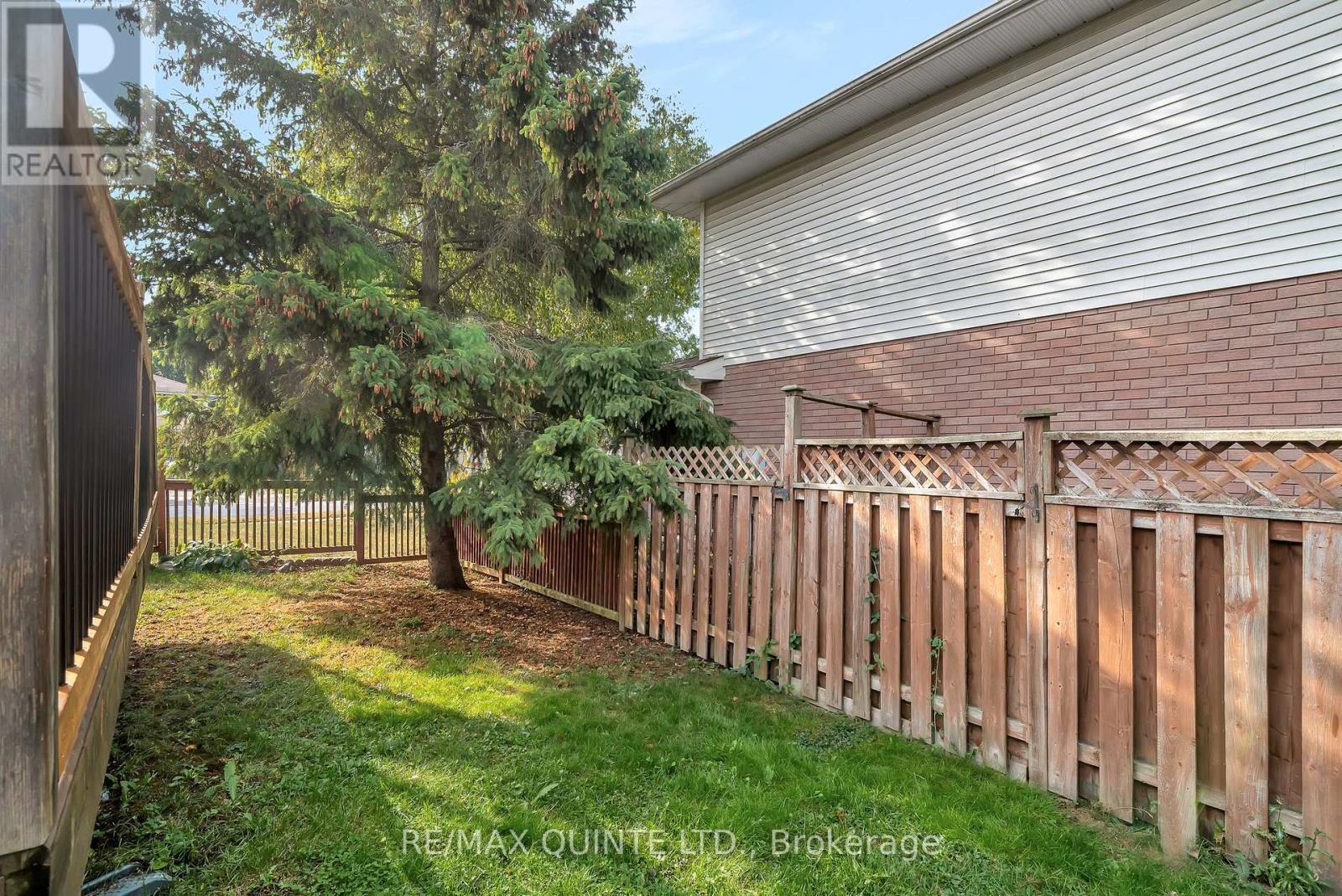 2 Marchmont Place, Belleville, Ontario  K8P 5E4 - Photo 30 - X12416840