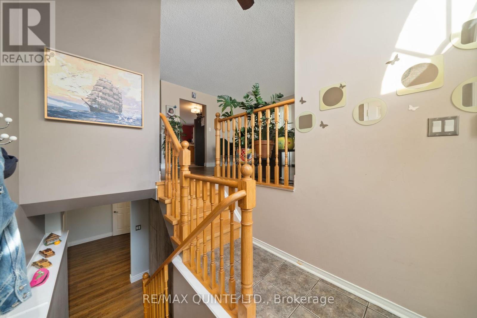 2 Marchmont Place, Belleville, Ontario  K8P 5E4 - Photo 4 - X12416840