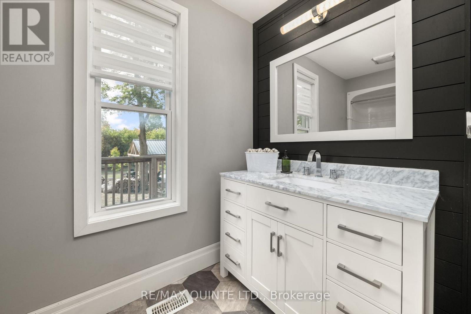 1938 Crookston Road, Tweed, Ontario  K0K 3J0 - Photo 17 - X12418194