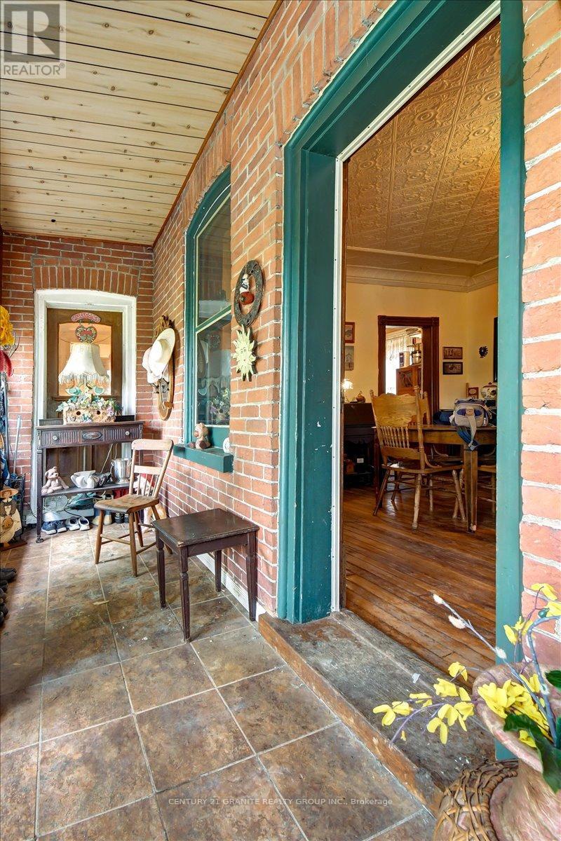 232 Union Road, Madoc, Ontario  K0K 1Y0 - Photo 3 - X12418388