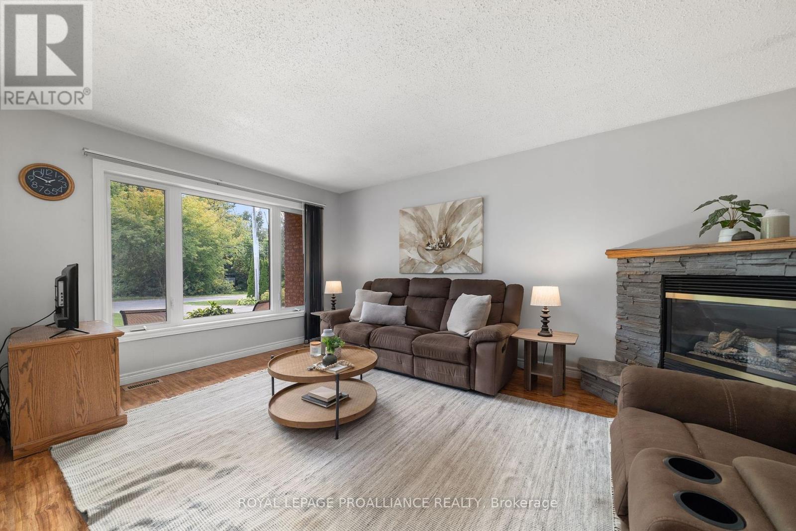 318 Raglan Street, Brighton, Ontario  K0K 1H0 - Photo 11 - X12418453