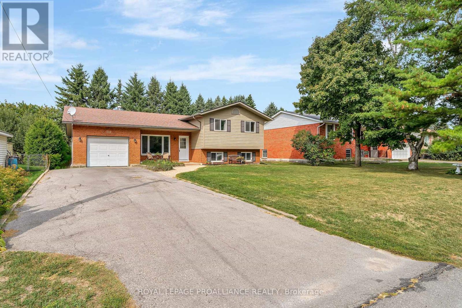 318 Raglan Street, Brighton, Ontario  K0K 1H0 - Photo 2 - X12418453