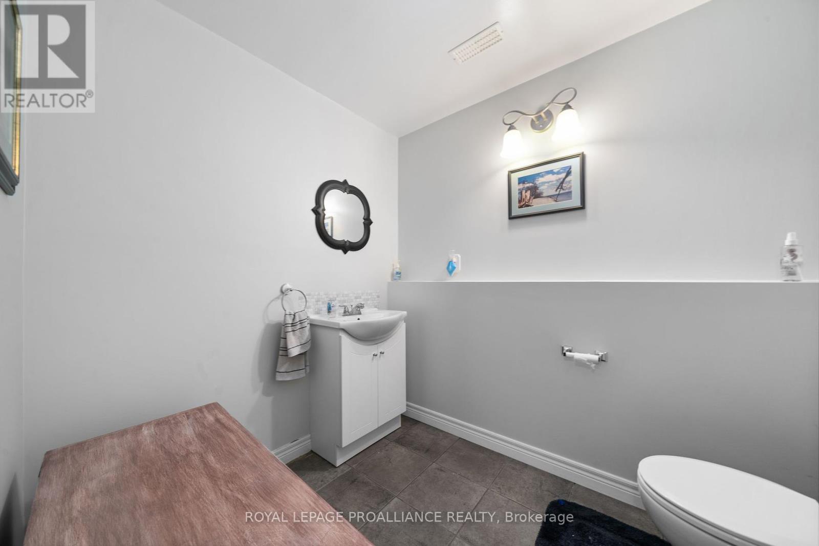 318 Raglan Street, Brighton, Ontario  K0K 1H0 - Photo 28 - X12418453