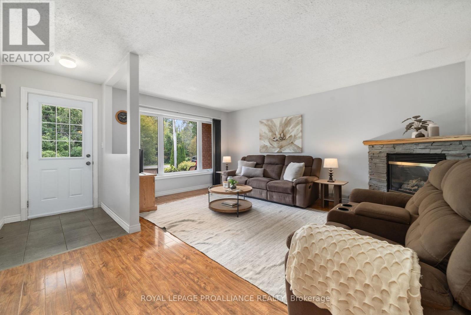 318 Raglan Street, Brighton, Ontario  K0K 1H0 - Photo 8 - X12418453