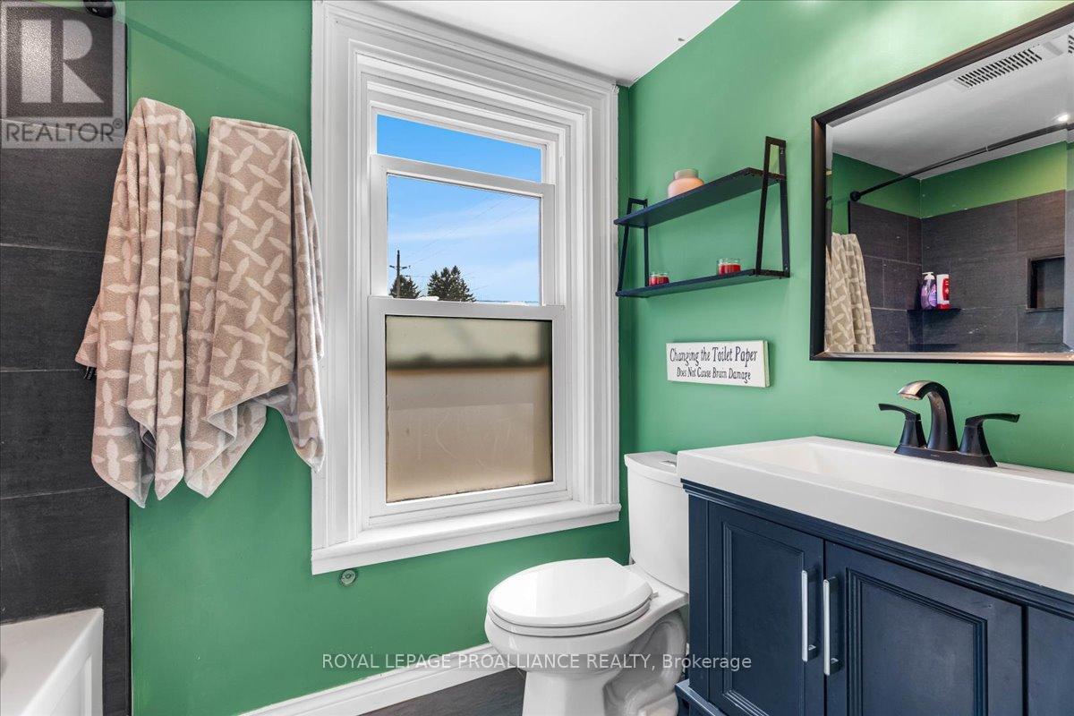 1436 County Road 15, Prince Edward County, Ontario  K0K 2T0 - Photo 19 - X12418821