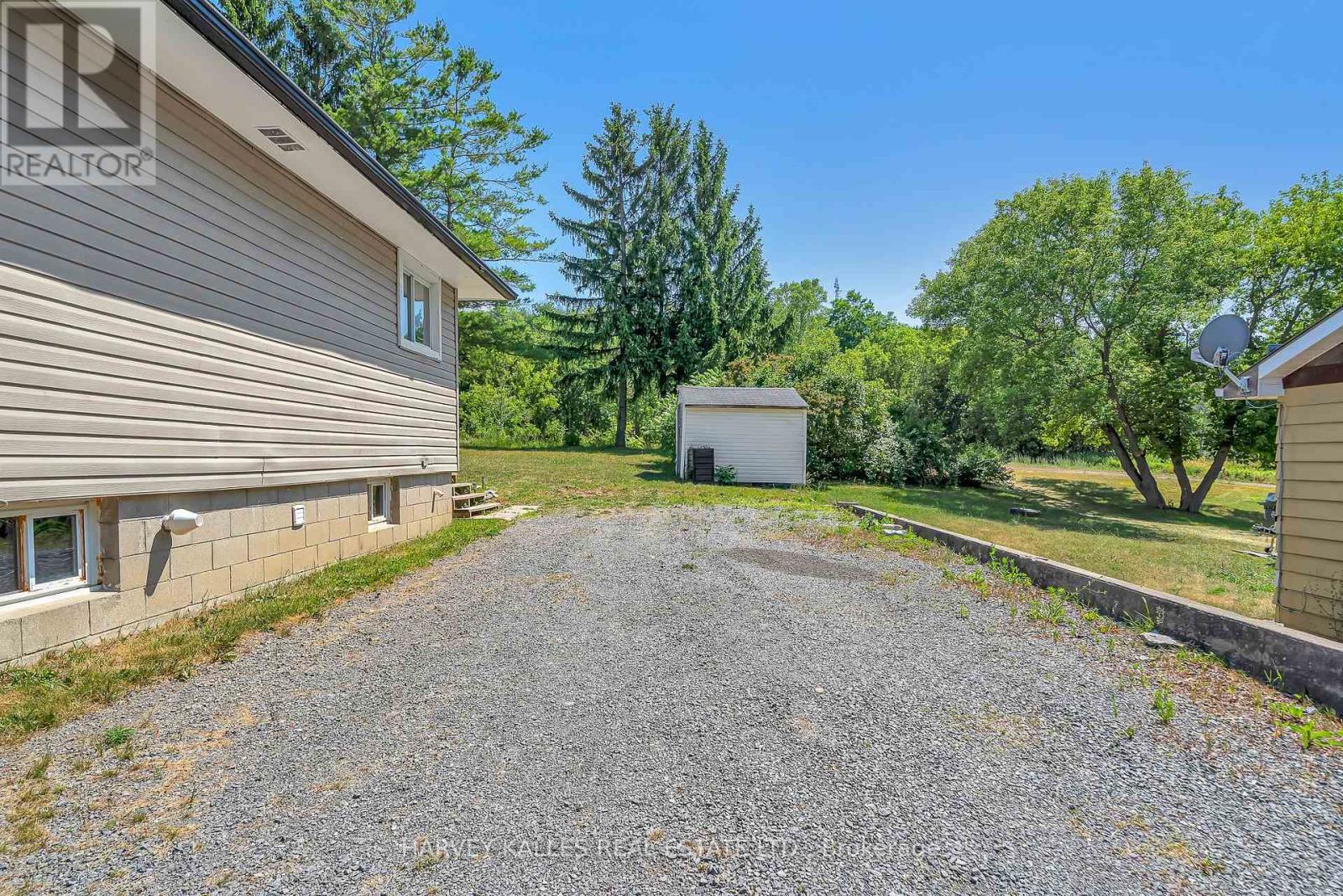 106 Union Street, Prince Edward County, Ontario  K0K 2T0 - Photo 38 - X12419063