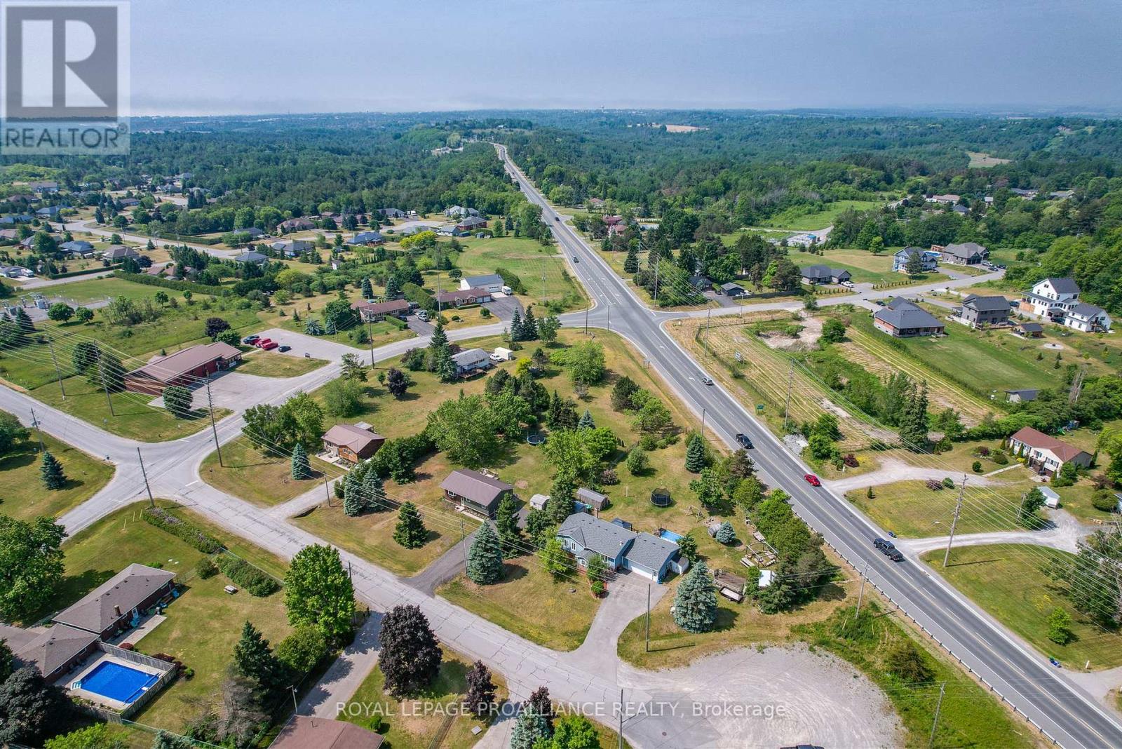 8 Oriole Crescent, Hamilton Township, Ontario  K0K 1C0 - Photo 3 - X12419160