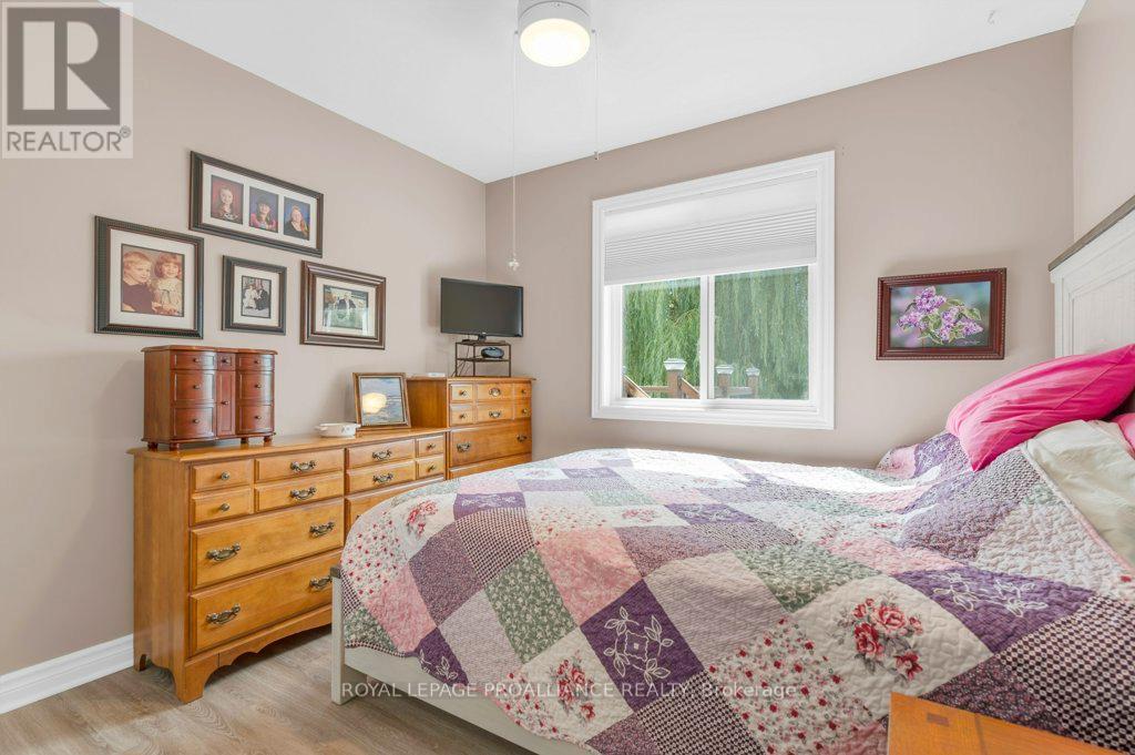 12 Stonegate Crescent, Quinte West, Ontario  K0K 2C0 - Photo 18 - X12419189