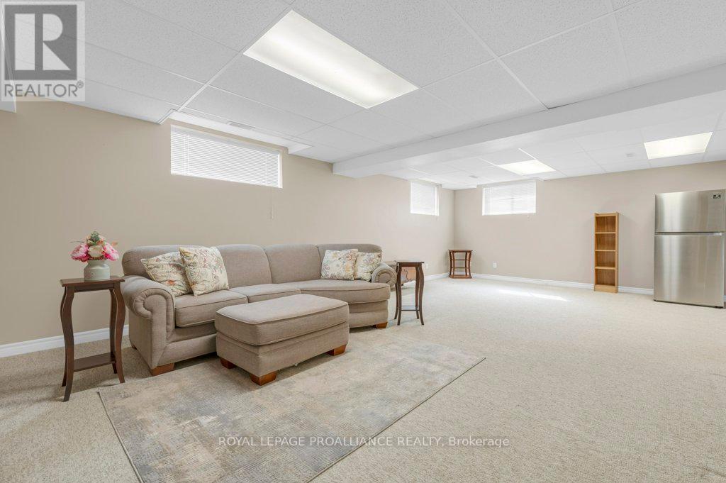 12 Stonegate Crescent, Quinte West, Ontario  K0K 2C0 - Photo 25 - X12419189